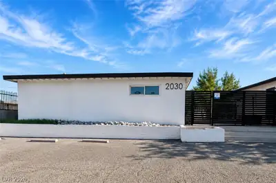 2030 Sunrise Avenue 8, Las Vegas