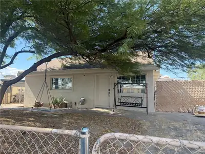 5062 Blanton Drive Las Vegas, NV 89122