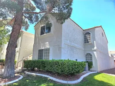 1800 Edmond Street 145 Front of Structure