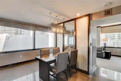2600 West Harmon Avenue 7001 Dining Area