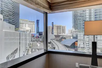 2600 West Harmon Avenue 7001 View