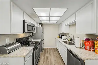 929 Willow Tree Drive D Kitchen