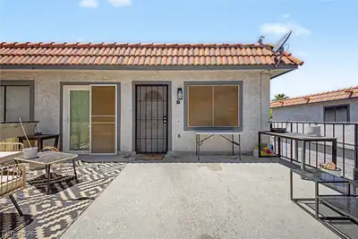 929 Willow Tree Drive D Patio