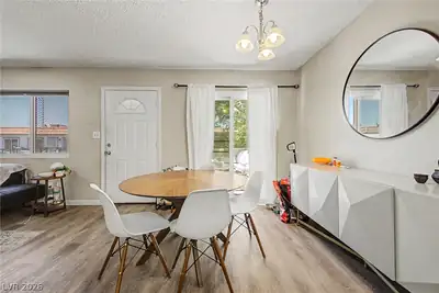 929 Willow Tree Drive D Dining Area