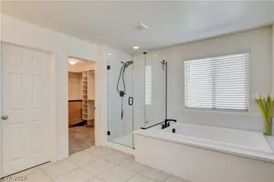 7450 Tinley Creek Avenue, Las Vegas, NV 89113 Primary Bathroom