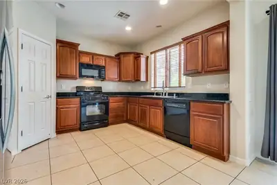11824 Orense Drive, Las Vegas, NV 89138 Kitchen