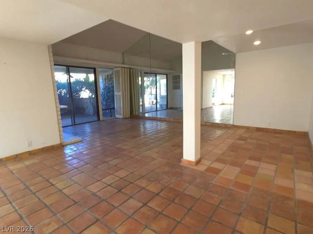 3066 Conquista Court