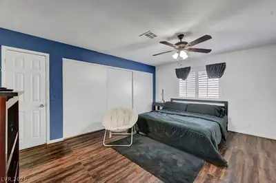 7600 Cromberg Avenue 201 Primary Bedroom