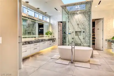 635 Cityview Ridge Drive, Henderson, NV 89012 Primary Bathroom