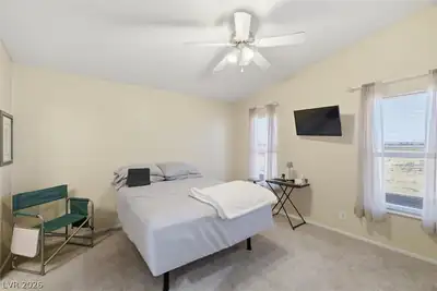 841 Montecito Drive Primary Bedroom