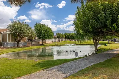 841 Montecito Drive Pond