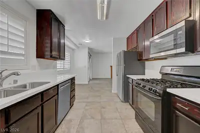 3137 Regal Oak Drive, Henderson, NV 89014 Kitchen