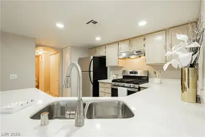 7400 West Flamingo Road 2094 Kitchen