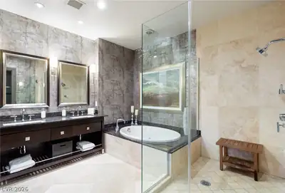 2700 Las Vegas Boulevard 4301 Primary Bathroom
