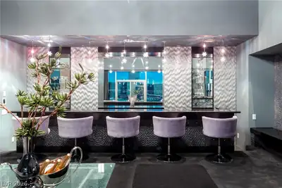 2700 Las Vegas Boulevard 4301, Las Vegas, NV 89109 Bar