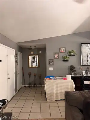 1819 Shagbark Lane, Las Vegas, NV 89156 Entry
