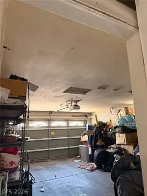 1819 Shagbark Lane, Las Vegas, NV 89156 Garage