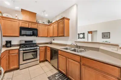 4660 Basilicata Lane 204 Kitchen