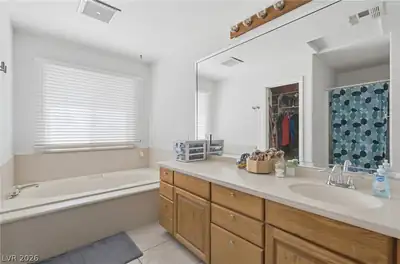 8350 Lori Marie Circle, Las Vegas, NV 89149 Primary Bathroom