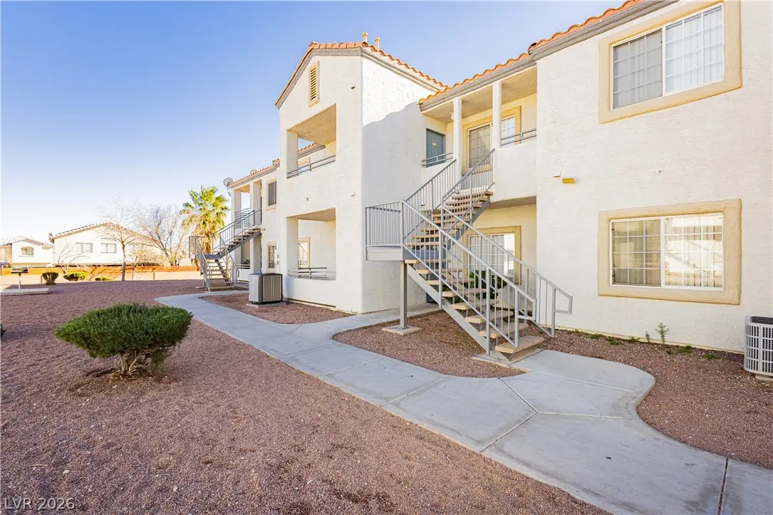 3318 DECATUR Boulevard 1082
