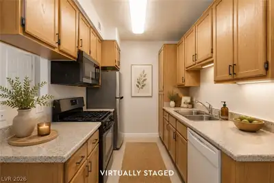 3318 DECATUR Boulevard 1082 Kitchen