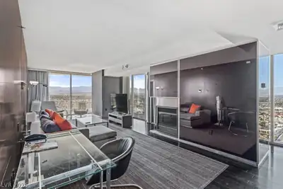 4381 West Flamingo Road 38301 Living Room