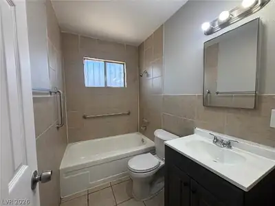2504 East Mesquite Avenue Bathroom