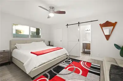 615 South 10th Street Bedroom