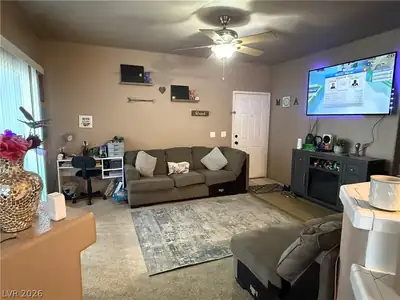 1050 East Cactus Avenue 1067 Living Room