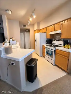 1050 East Cactus Avenue 1067 Kitchen
