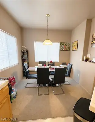 1050 East Cactus Avenue 1067 Dining Area