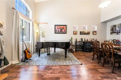 4916 Soaring Springs Avenue, Las Vegas, NV 89131 Living Room