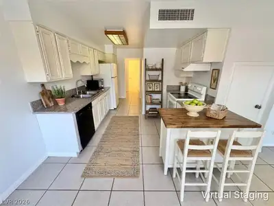 4508 Del Oro Drive, Las Vegas, NV 89102 Kitchen