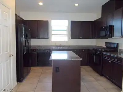 4611 Townwall Street, Las Vegas, NV 89115 Kitchen