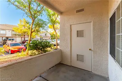 1830 North Buffalo Drive 1042 Patio