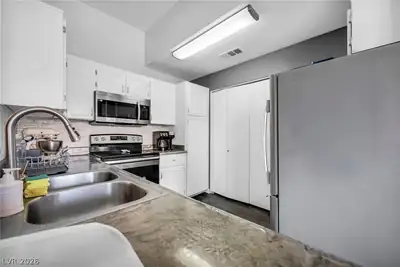 3150 Soft Breezes Drive 2014 Kitchen