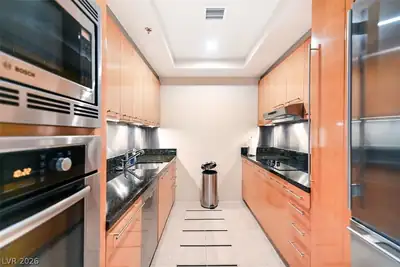 2700 Las Vegas Boulevard 2107 Kitchen