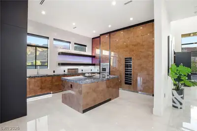 14 SANCTUARY PEAK Court Kitchen