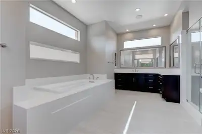 86 Pristine Glen Street, Las Vegas, NV 89135 Primary Bathroom