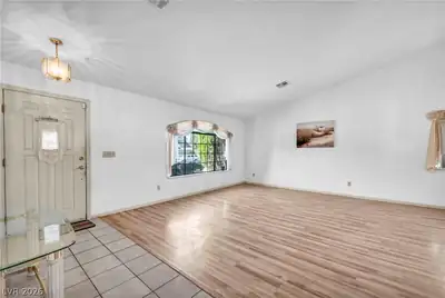 7713 Leavorite Drive Living Room