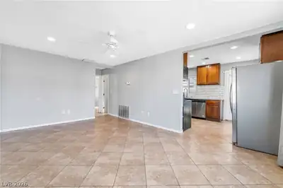 140 West Victory Road Living Room