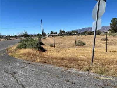 5690 South Clark Street Lot