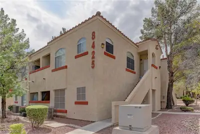 8425 Running Deer Avenue 104, Las Vegas