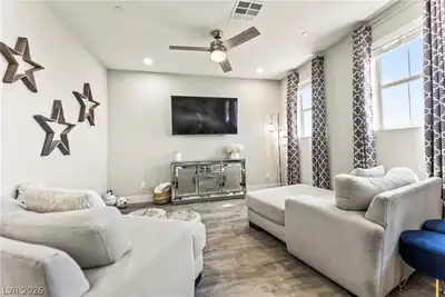 180 Petaluma Valley Drive, Las Vegas, NV 89138 Living Room
