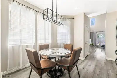 9125 Hampstead Avenue Dining Area