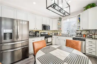 9125 Hampstead Avenue Kitchen