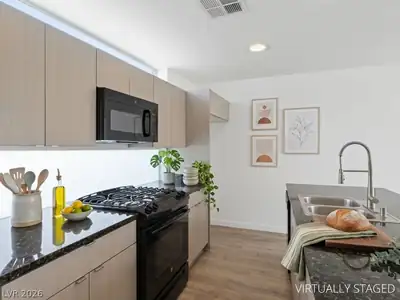 247 Tower Street, Las Vegas, NV 89101 Kitchen