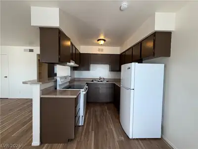 4796 Nova Lane, Las Vegas, NV 89115 Kitchen
