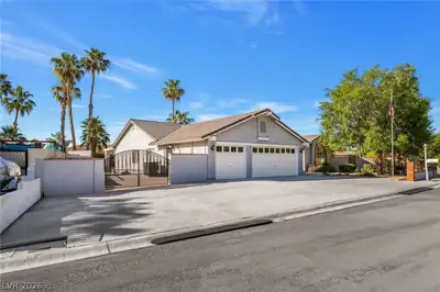 3181 Shadow Bluff Avenue, Las Vegas