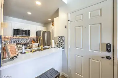 950 Seven Hills Drive 2825 Kitchen